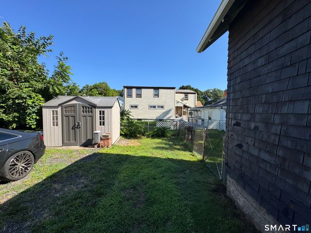 383 Center Street, Manchester, CT 06040