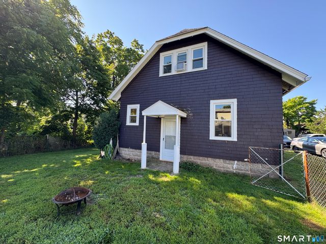 383 Center Street, Manchester, CT 06040