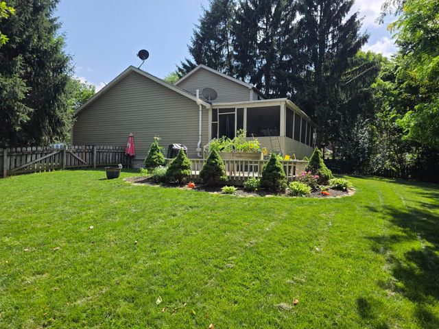3888 Thoroughbred Court, Columbus, OH 43221