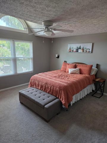 3888 Thoroughbred Court, Columbus, OH 43221