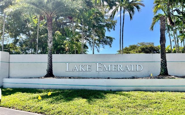109 Lake Emerald Drive 107, Oakland Park, FL 33309