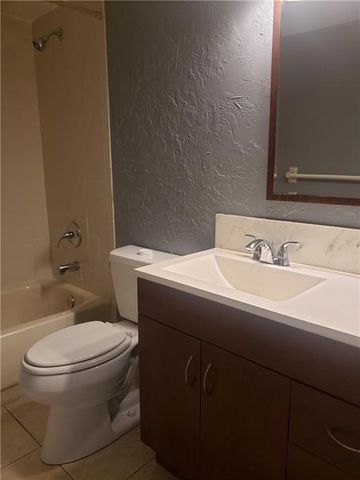 109 Lake Emerald Drive 107, Oakland Park, FL 33309