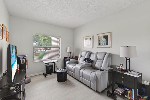 5947 Parkwalk Drive, Boynton Beach, FL 33472