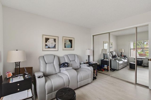 5947 Parkwalk Drive, Boynton Beach, FL 33472