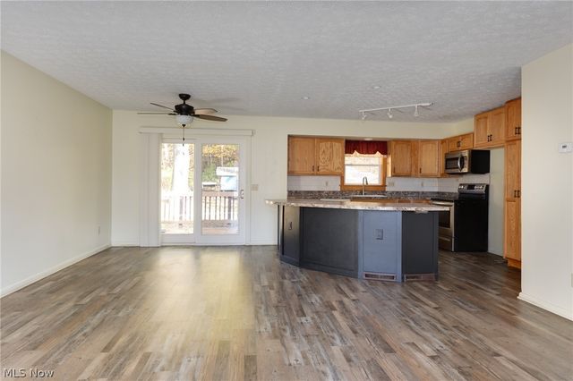 9416 Kieffer Road, Mantua, OH 44255