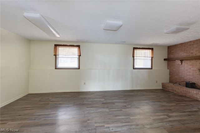 9416 Kieffer Road, Mantua, OH 44255