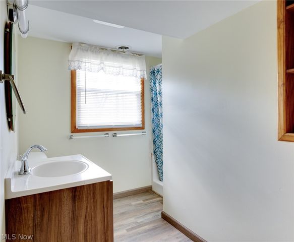 9416 Kieffer Road, Mantua, OH 44255