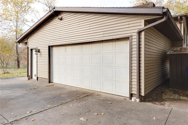 9416 Kieffer Road, Mantua, OH 44255