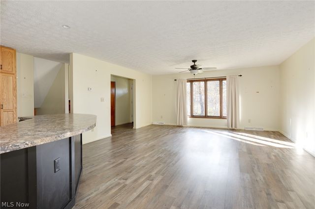9416 Kieffer Road, Mantua, OH 44255