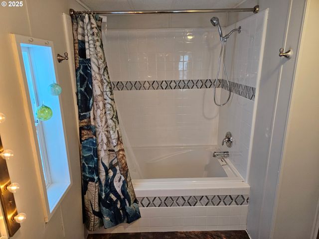 82891 PARKER Ln, Dexter, OR 97431