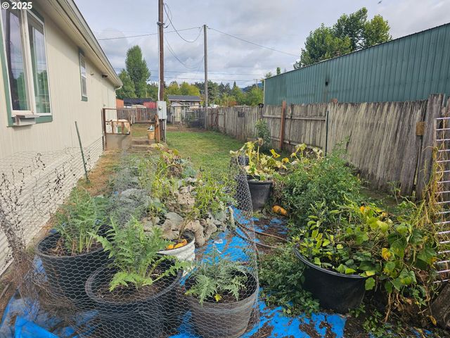 82891 PARKER Ln, Dexter, OR 97431