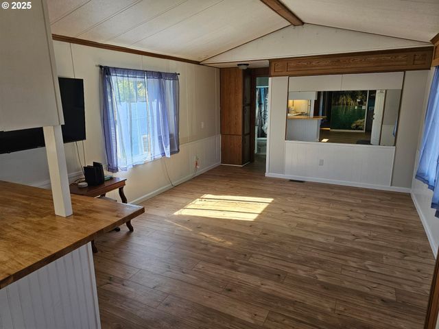 82891 PARKER Ln, Dexter, OR 97431