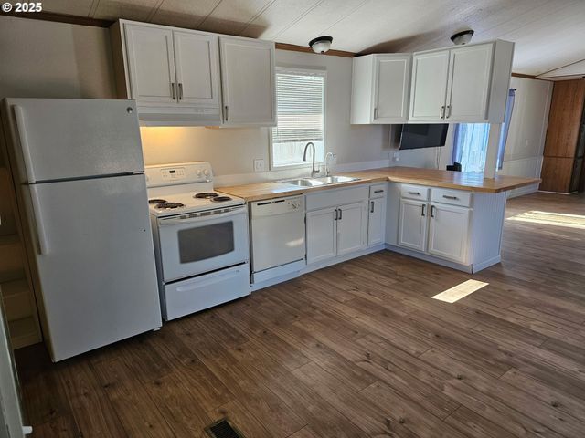 82891 PARKER Ln, Dexter, OR 97431