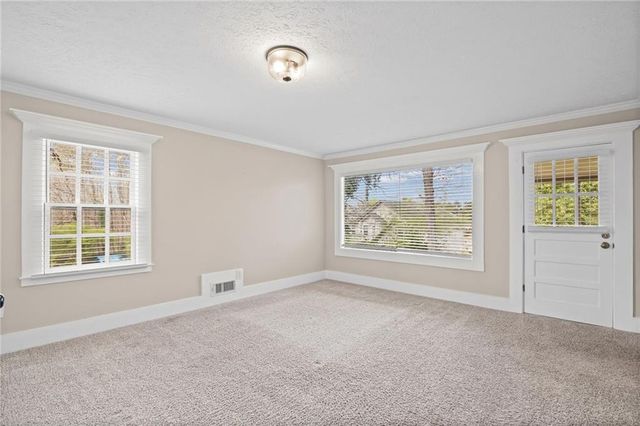 6257 N Summers Circle, Douglasville, GA 30135