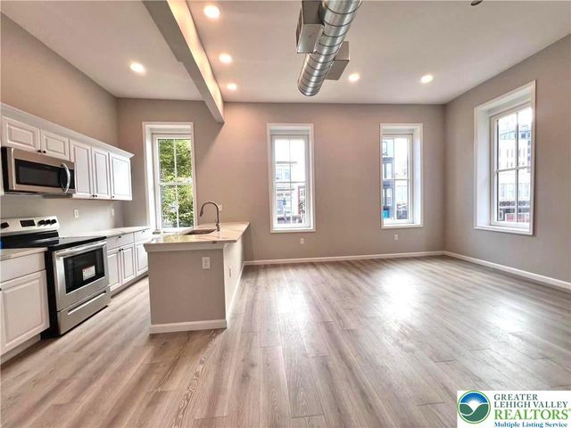 233 Northampton Street 1F, Easton, PA 18042