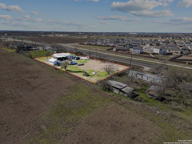 6048 Camino Real, Maxwell, TX 78656