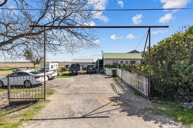 6048 Camino Real, Maxwell, TX 78656