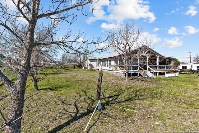 6048 Camino Real, Maxwell, TX 78656
