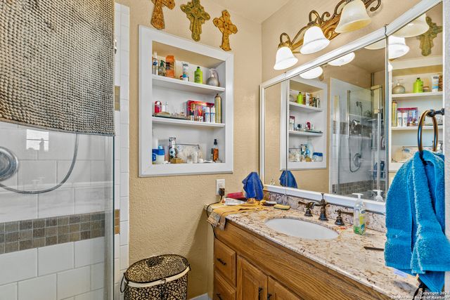 6048 Camino Real, Maxwell, TX 78656