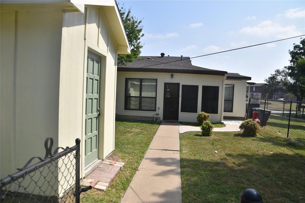 8627 N Normandale Street, Fort Worth, TX 76116