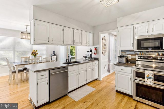1208 ROYAL LN, West Deptford, NJ 08086