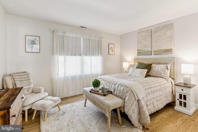 1208 ROYAL LN, West Deptford, NJ 08086