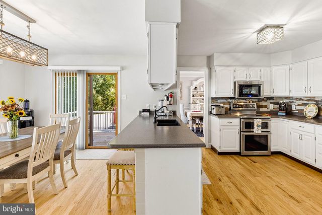 1208 ROYAL LN, West Deptford, NJ 08086