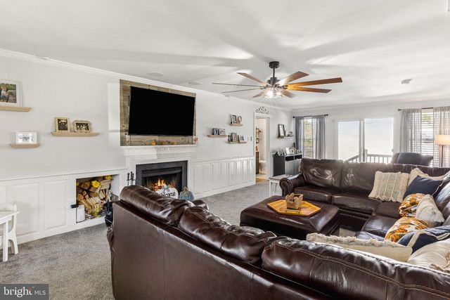 1208 ROYAL LN, West Deptford, NJ 08086