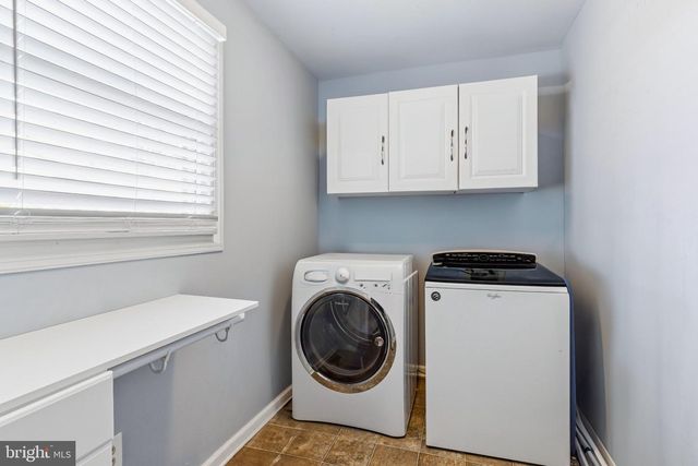 1208 ROYAL LN, West Deptford, NJ 08086