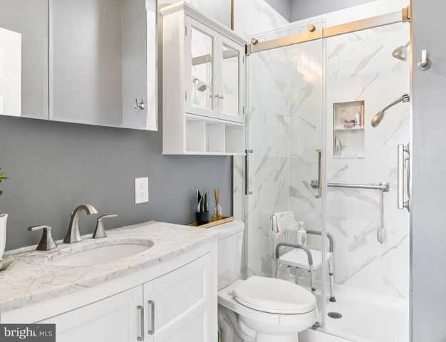 1208 ROYAL LN, West Deptford, NJ 08086
