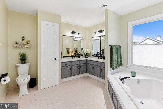 1208 ROYAL LN, West Deptford, NJ 08086