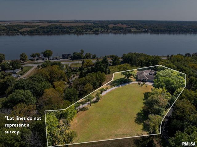 28176 226TH Street, Le Claire, IA 52753