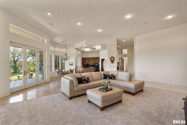 28176 226TH Street, Le Claire, IA 52753