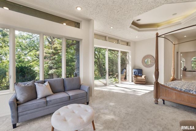 28176 226TH Street, Le Claire, IA 52753