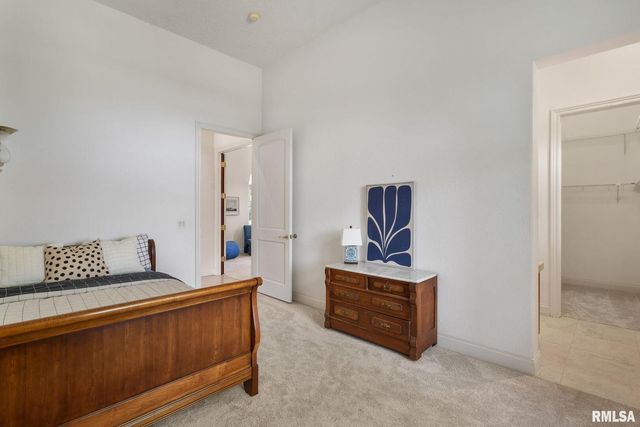 28176 226TH Street, Le Claire, IA 52753