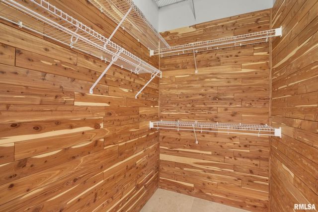 28176 226TH Street, Le Claire, IA 52753