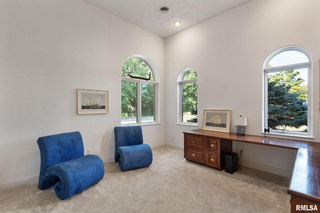 28176 226TH Street, Le Claire, IA 52753