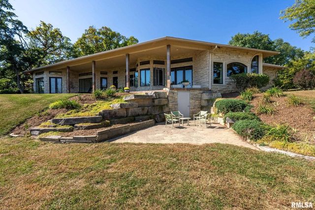 28176 226TH Street, Le Claire, IA 52753