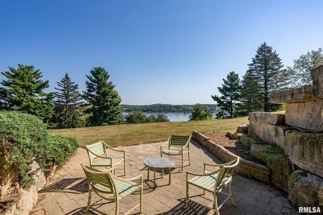 28176 226TH Street, Le Claire, IA 52753