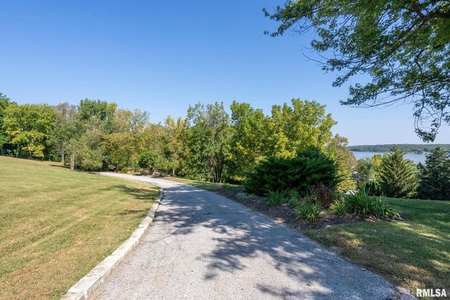 28176 226TH Street, Le Claire, IA 52753