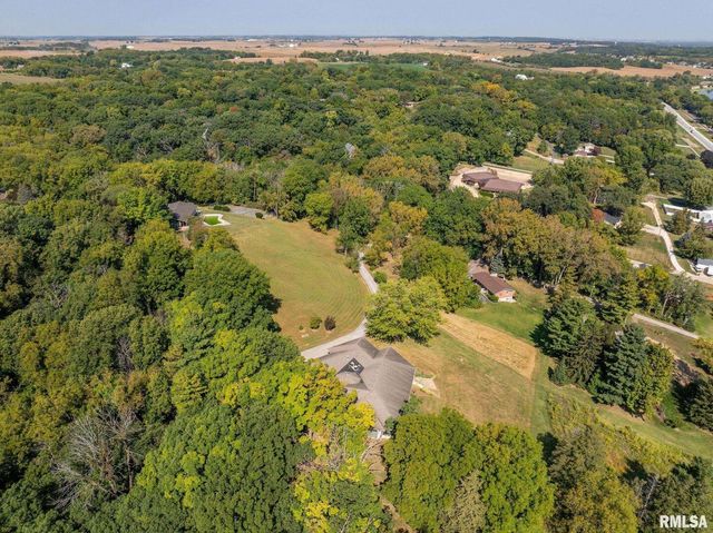 28176 226TH Street, Le Claire, IA 52753