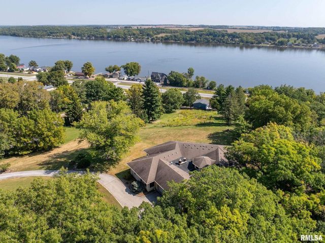 28176 226TH Street, Le Claire, IA 52753