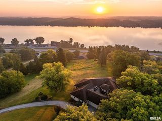 28176 226TH Street, Le Claire, IA 52753