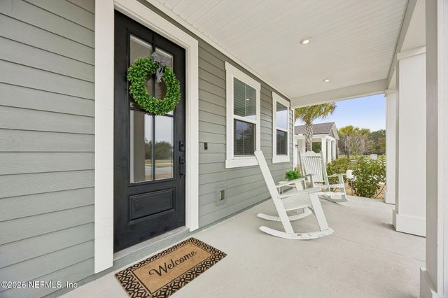 555 BLUE DAZE Street, Yulee, FL 32097