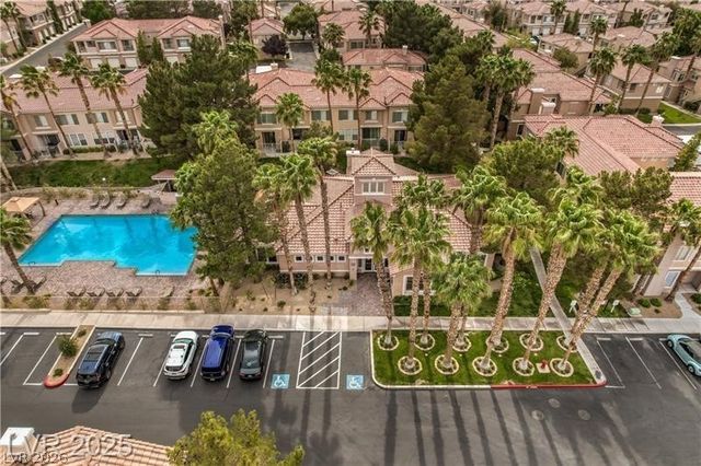 251 South Green Valley Parkway 1421, Henderson, NV 89012