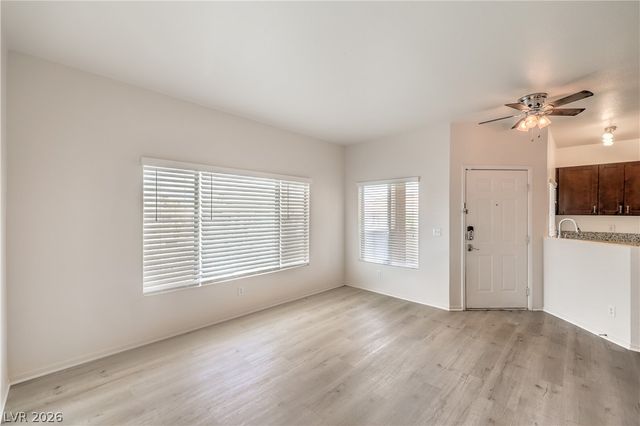 251 South Green Valley Parkway 1421, Henderson, NV 89012