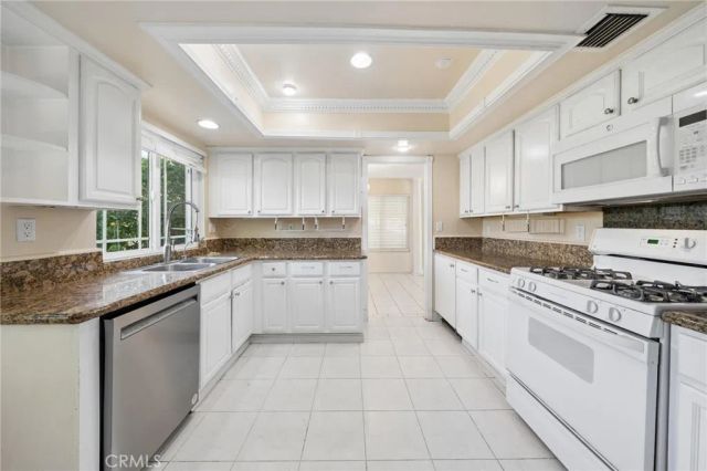 7427 Tunney Avenue, Reseda, CA 91335