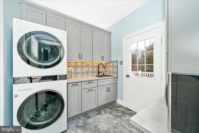 3339 KNOLLS PKWY, Ijamsville, MD 21754