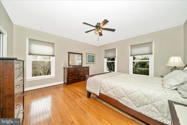 3339 KNOLLS PKWY, Ijamsville, MD 21754