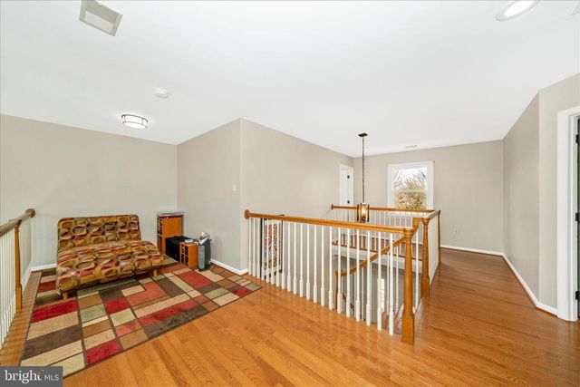 3339 KNOLLS PKWY, Ijamsville, MD 21754